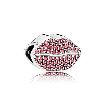 Pandora Kiss More Charm
